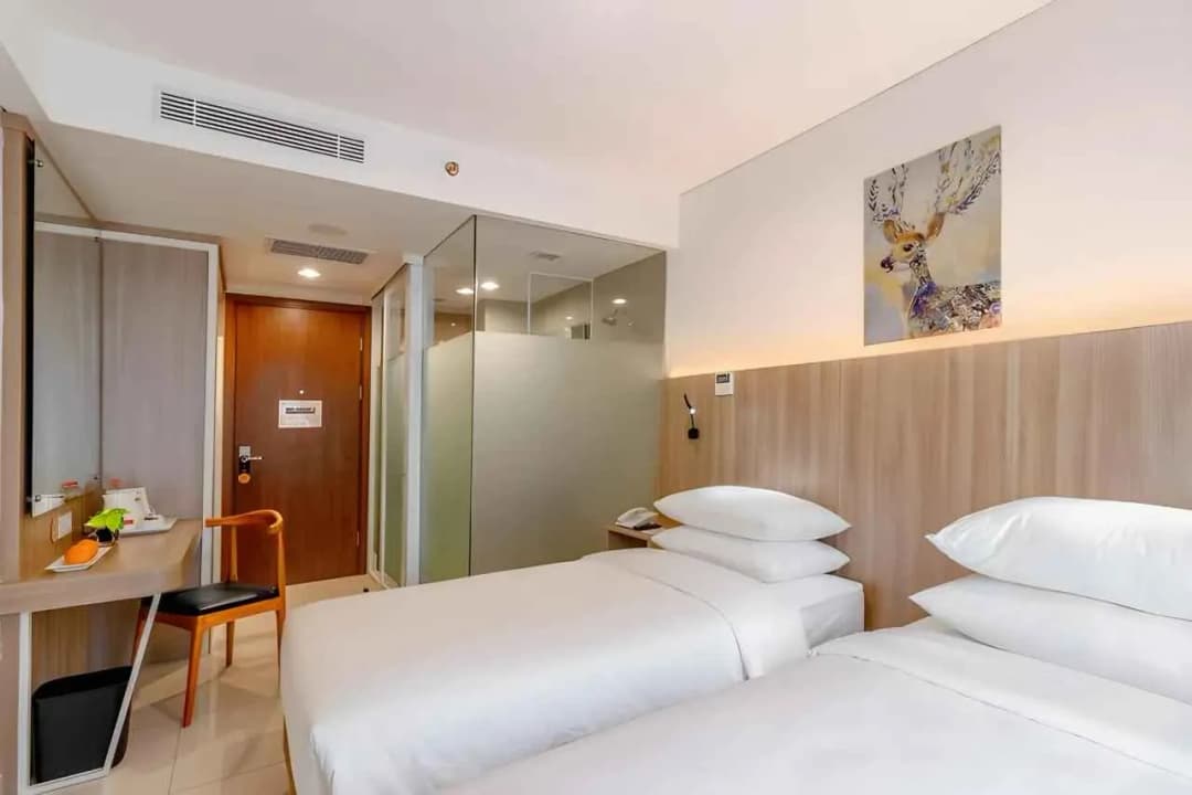 Hotel Kartika One preview 1